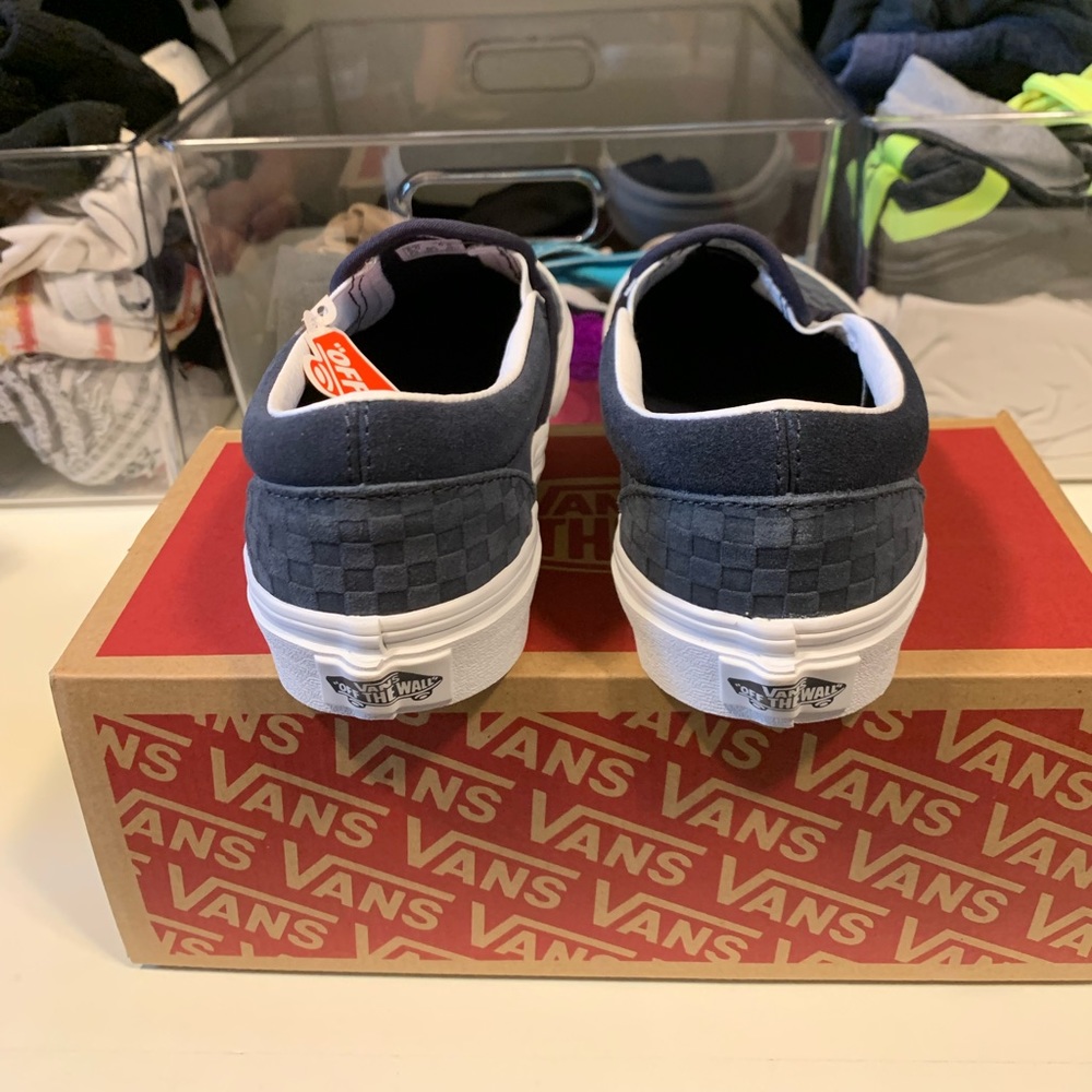 Vans - Picture 3 of 4